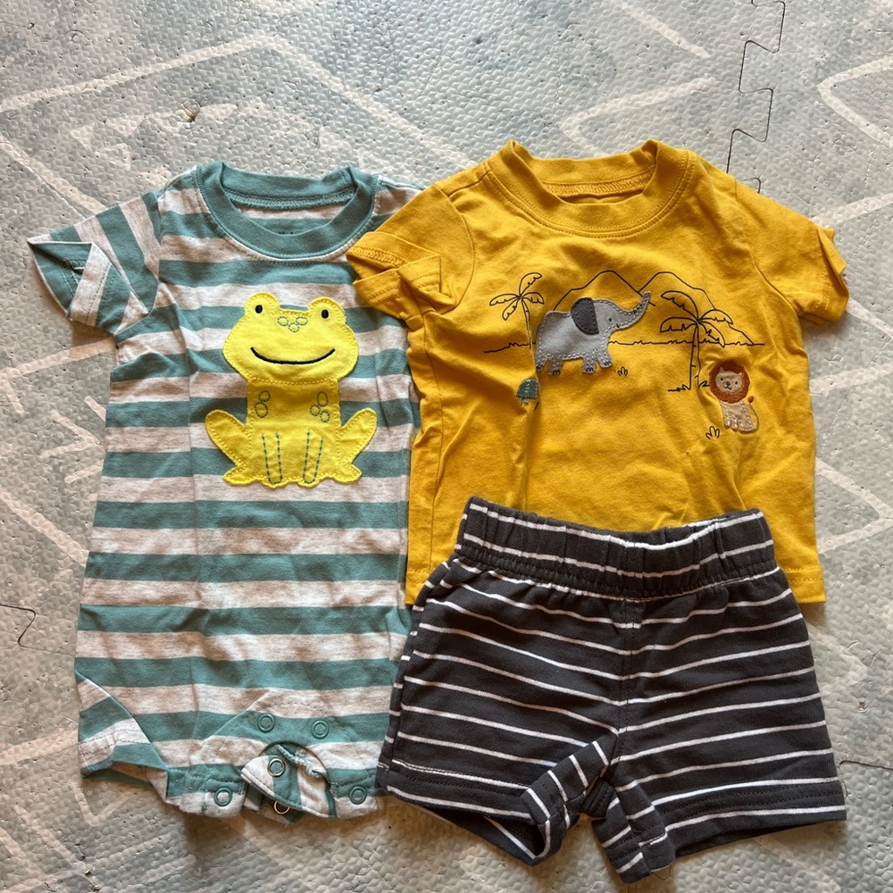 Carters 0-3 month lot EUC